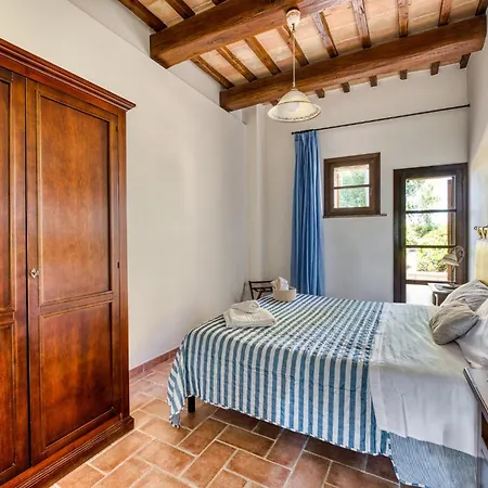Guesthost - Il Casale Dei Gelsi - 7 With Pool & Garden San Martino In Campo