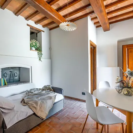 Guesthost - Il Casale Dei Gelsi - 7 With Pool & Garden San Martino In Campo