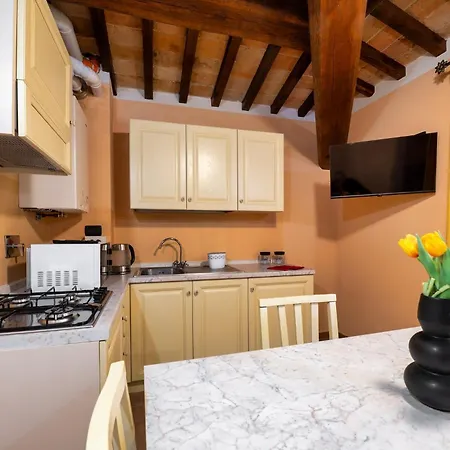 Guesthost - Il Casale Dei Gelsi - 7 With Pool & Garden