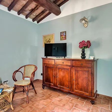 Guesthost - Il Casale Dei Gelsi - 7 With Pool & Garden