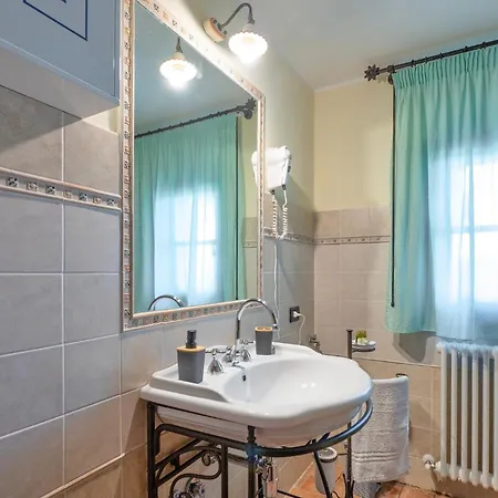 Guesthost - Il Casale Dei Gelsi - 7 With Pool & Garden