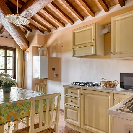 Apartment Guesthost - Il Casale Dei Gelsi - 7 With Pool & Garden San Martino In Campo