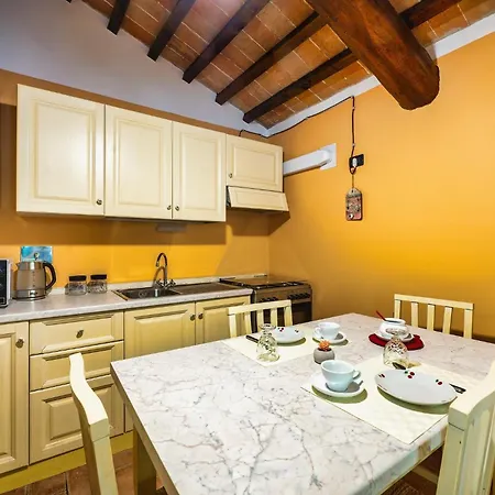 Apartment Guesthost - Il Casale Dei Gelsi - 7 With Pool & Garden San Martino In Campo